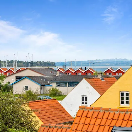 Amazing In With 4 Bedrooms And Wifi Ferienhaus