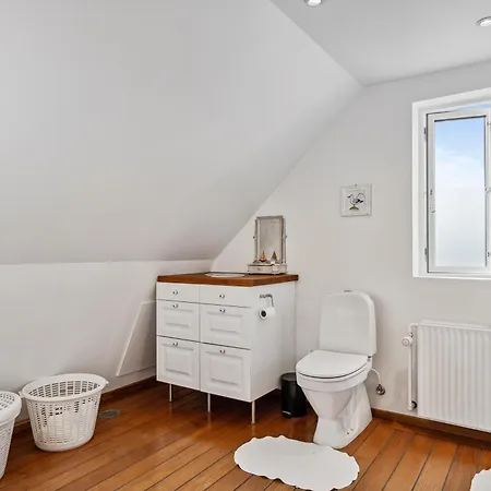 Amazing In With 4 Bedrooms And Wifi Ebeltoft