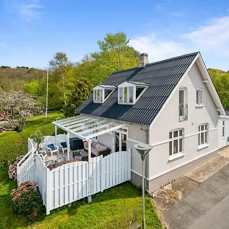 Amazing In With 4 Bedrooms And Wifi Ebeltoft